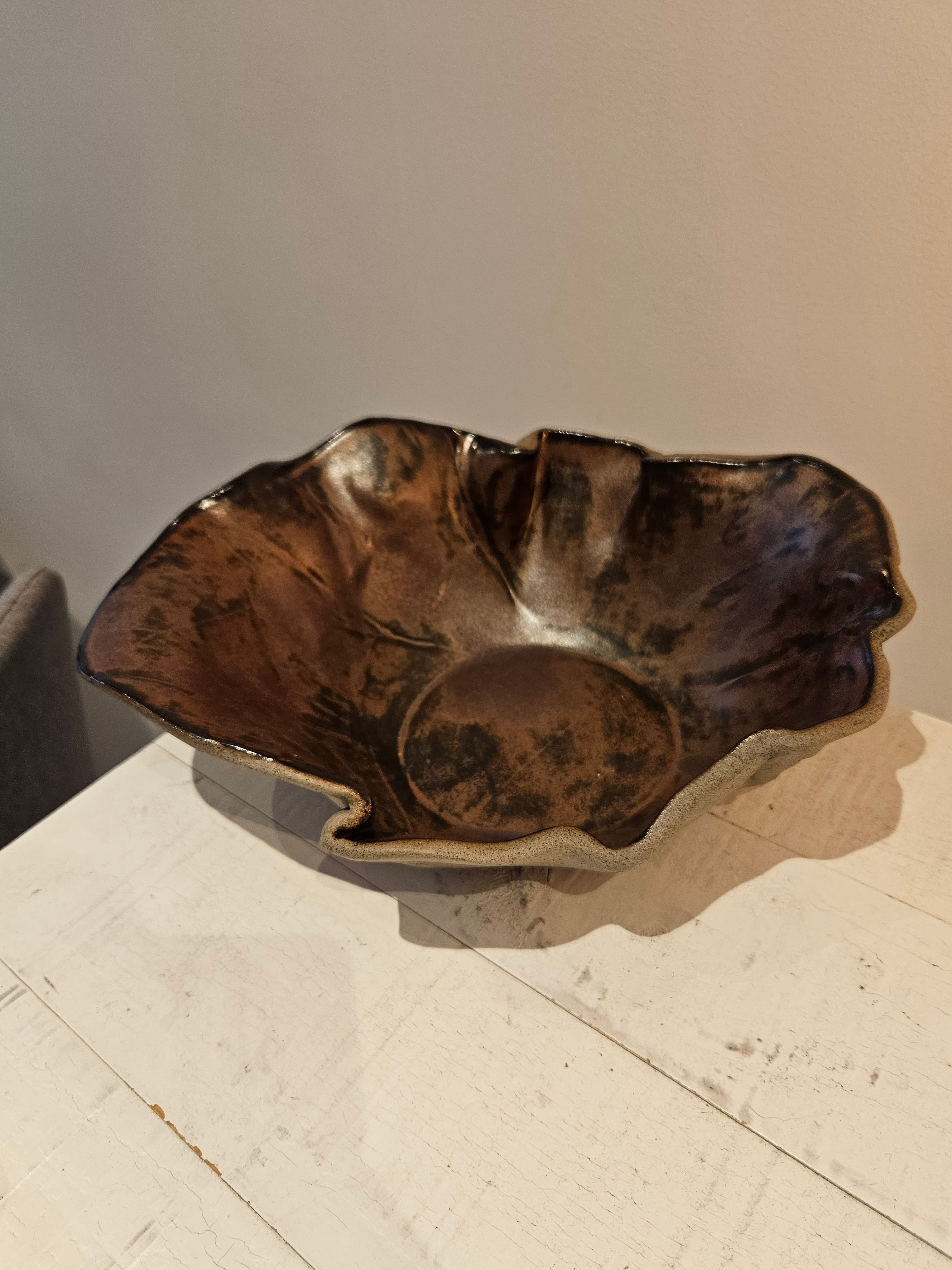 Metallic bowl