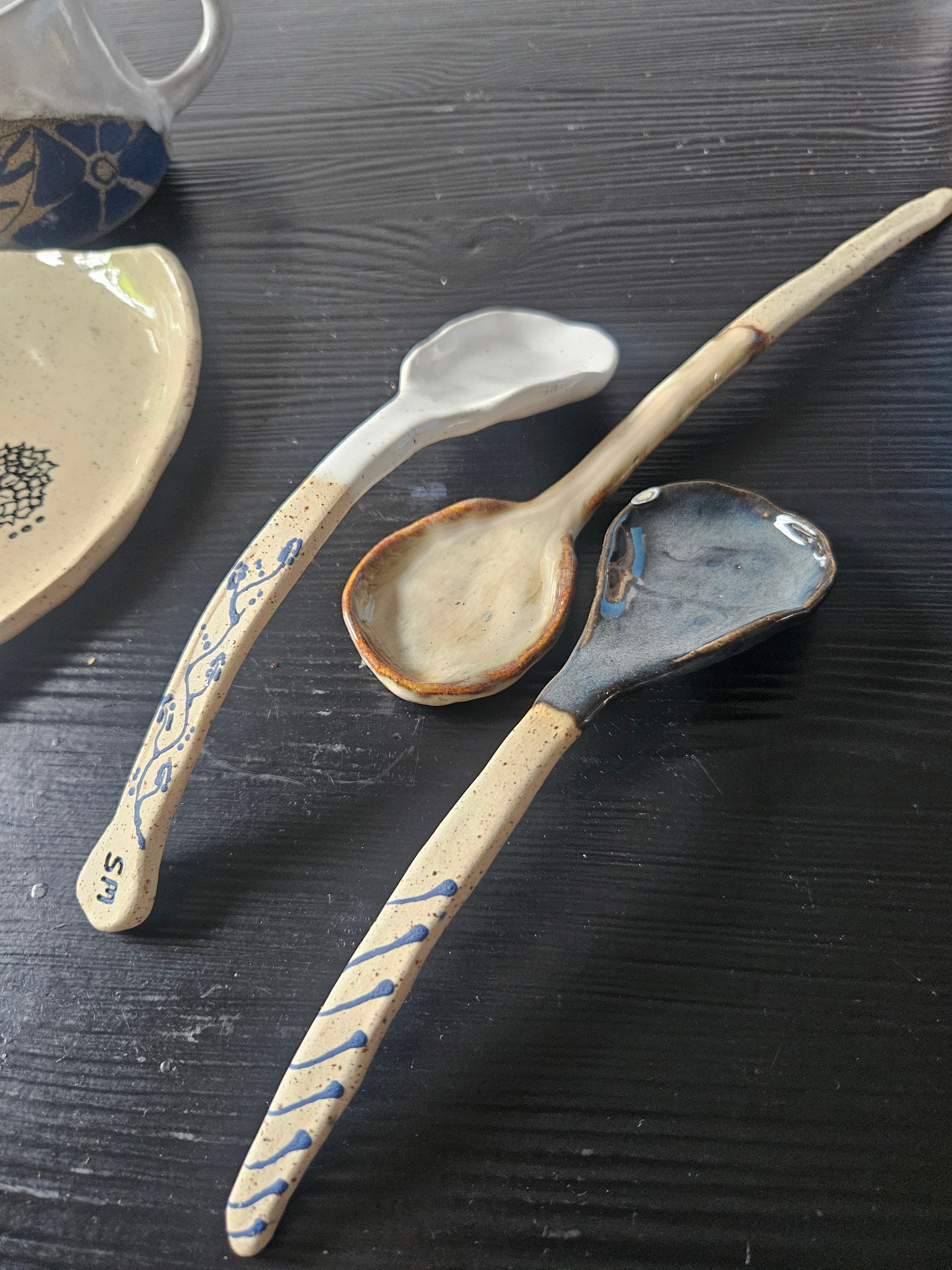 Curvy spoons