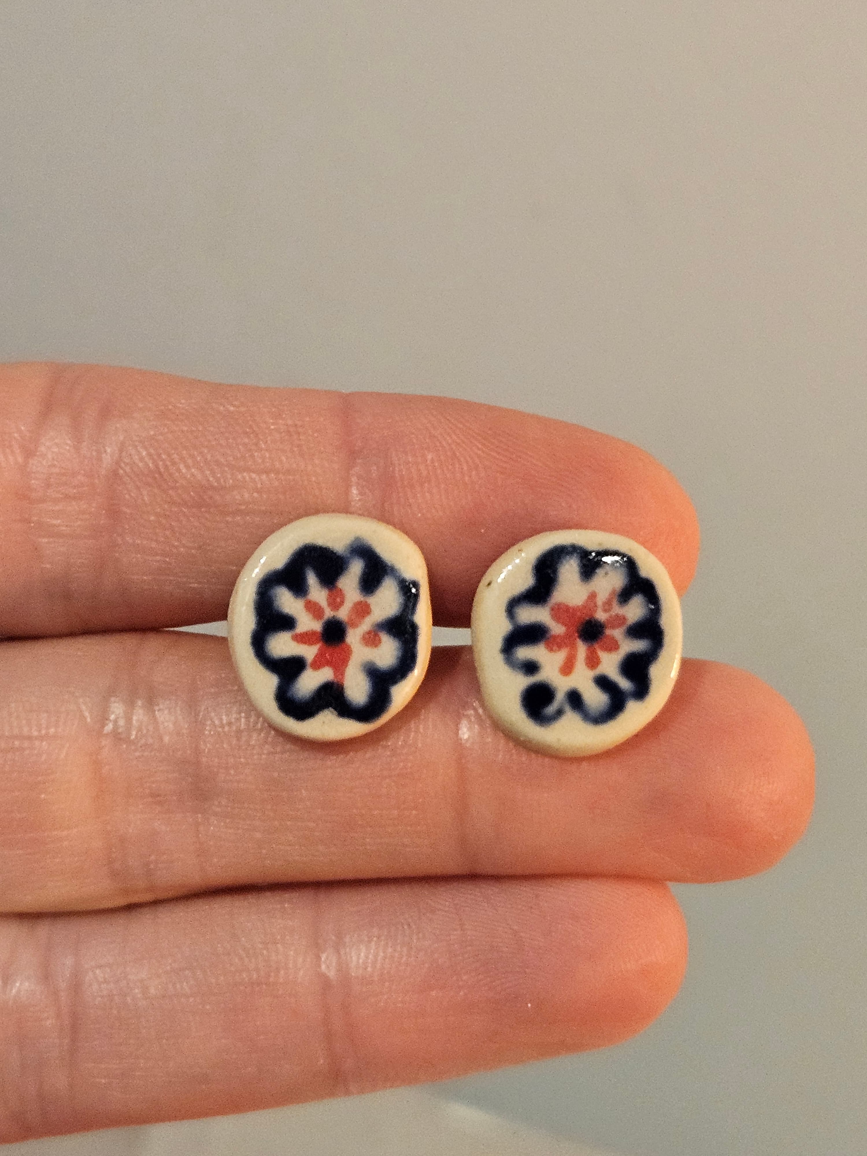 Earring small