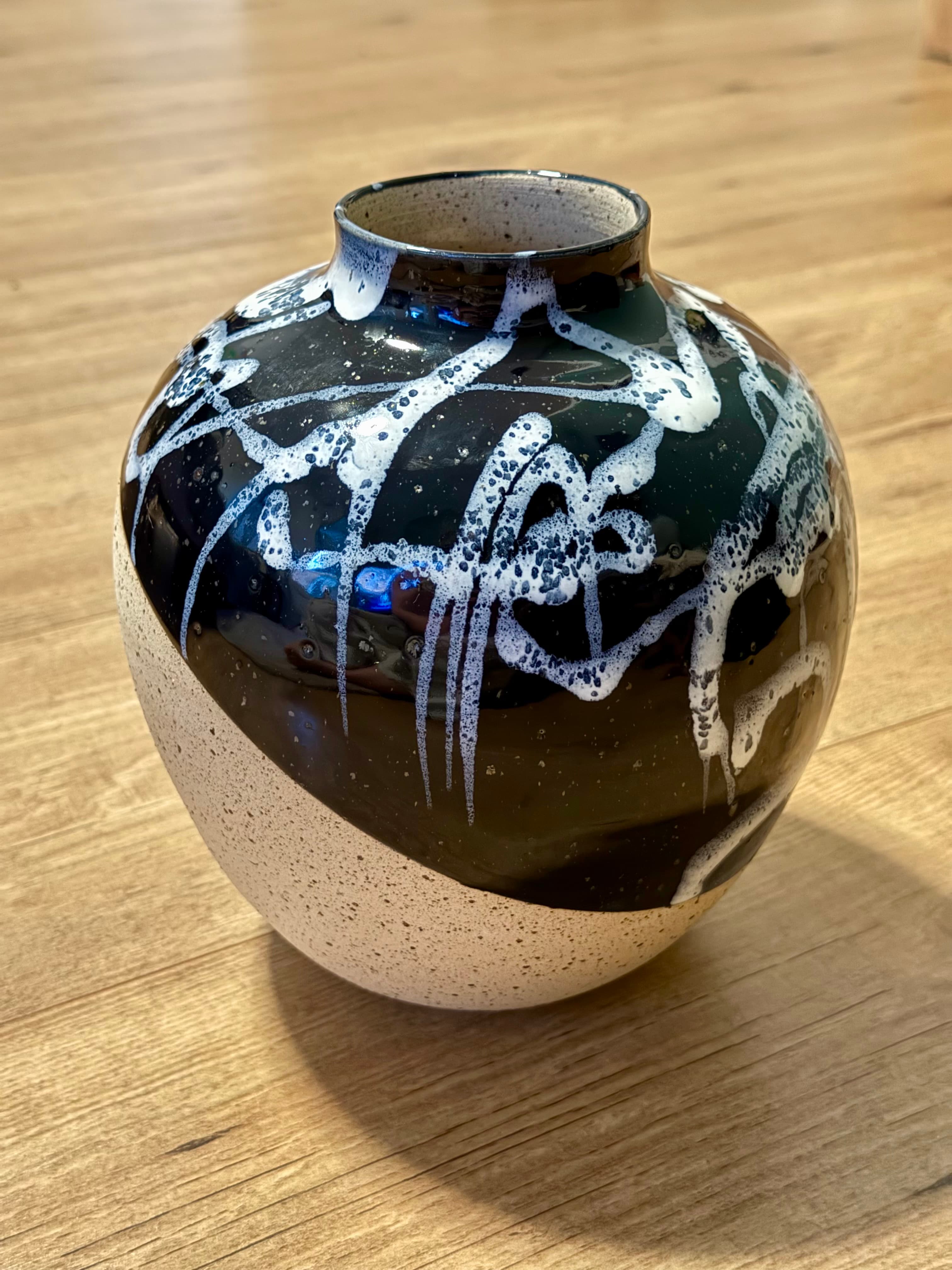 Scribble vase